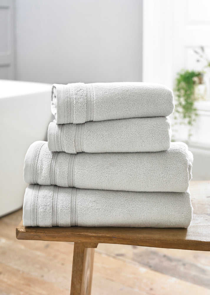 สีเทาอ่อน