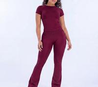 Haut court personnalisé à manches courtes et col rond pour femme, avec coupe évasée taille haute et effet push-up, séchage rapide, idéal pour le Pilates et la course à pied