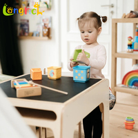 Ensemble table et chaise Montessori avec tableau réversible et design en bouleau, bureau d'activités unisexe pour tout-petits pour la maison et la garderie