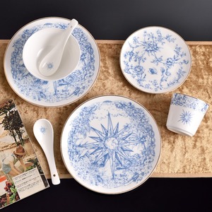 Service de couverts Lucky Star en porcelaine fine avec décor créatif, comprenant assiettes à steak, assiettes à dessert et couverts, pour la décoration de la maison et les couples - Product Image 2