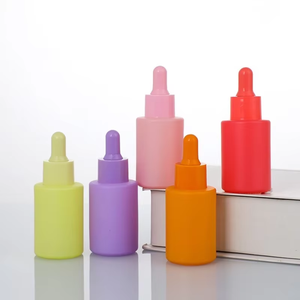 Botella de suero de vidrio de lujo Color personalizado Suero cosmético Embalaje 30ml Cuentagotas Botella de vidrio de aceite esencial - Product Image 2