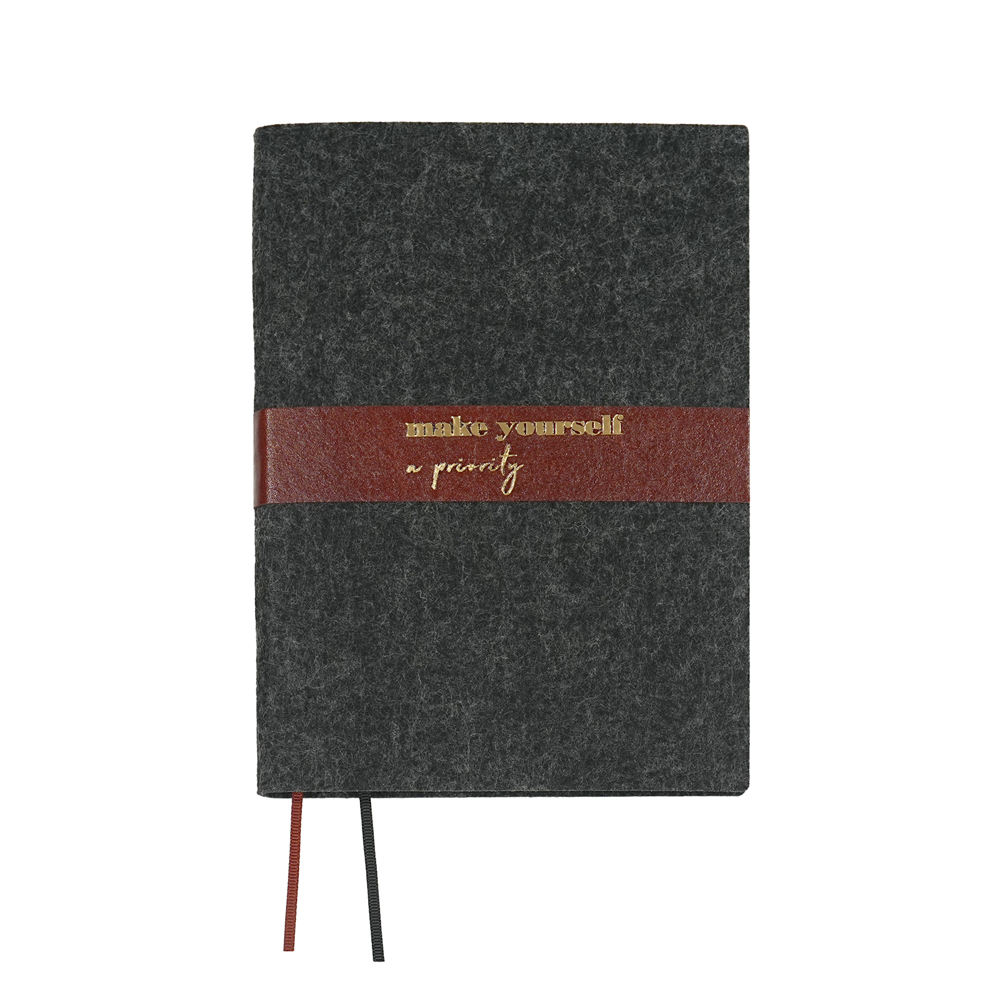 Gris foncé + marron