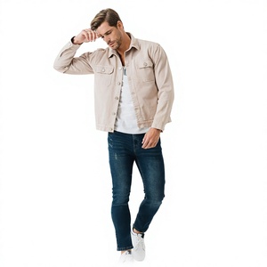 Vestes en jean délavé style classique unisexe avec épaules légèrement tombantes, logo personnalisé, style workwear, fabriquées au Pakistan - Product Image 3