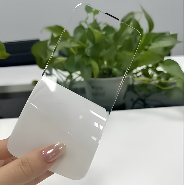 3D Super Large Arc High Transparent Speaker Mesh Dustproof ESD 9H Tempered Glass Screen Protector for Iphone 17 Pro Max 17 air