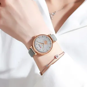 Curren 9078 Elegantie Bloem Womens Quartz Horloge Kostuum Pu Lederen Band Waterdicht Authentieke Minimalistische Business Hand Horloge