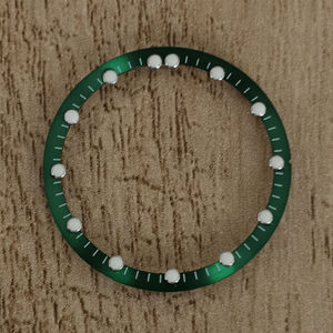 Accessoire de montre - anneau. Diamètre intérieur du cadran : 28,5 mm ; Diamètre intérieur du lunette : 24,5 mm. Compatible avec le calibre NH70. - Product Image 3