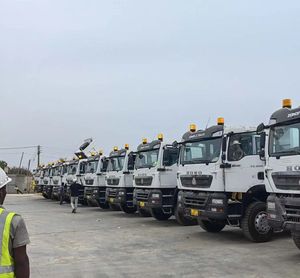 รถดัมพ์ TX 6X4 Howo สีขาว สภาพดี ยูโร 2-ยูโร 5 เครื่องยนต์ดีเซล Weichai  กำลังการบรรทุกสำหรับงานเหมืองและก่อสร้าง - Product Image 3