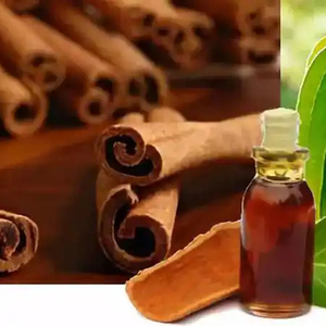 Fornitura all'ingrosso di <span class=keywords><strong>olio</strong></span> di cannella raffinato naturale in imballaggi sfusi per la vendita - Product Image 1