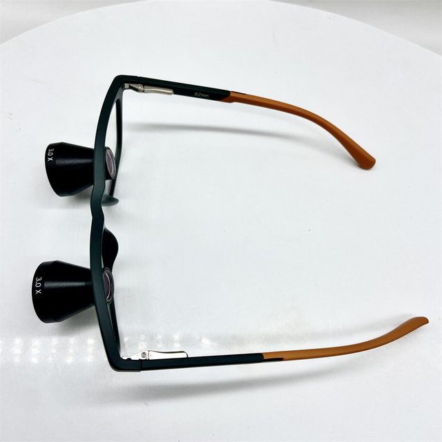 Loupe 4 Lentilles Avec LED – Grossissements 1.5X à 5.0X, Idéale Lecture
