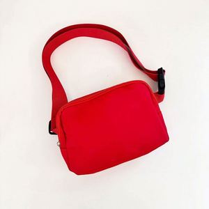 Nouvelle sacoche unisexe élégante et simple, sac banane coloré avec impression de logo, en tissu doux/coton, idéal pour les voyages quotidiens et les activités de plein air - Product Image 4