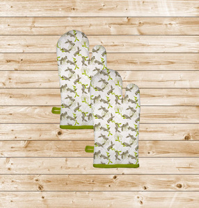 ถุงมือกันความร้อนสำหรับเตาอบแบบทอพิมพ์ลายทันสมัย คุณภาพพรีเมียม ผลิตจากผ้าฝ้าย 100% ทนความร้อน  รับออกแบบสีและลายพิมพ์ตามสั่ง - Product Image 1