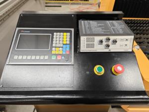 SS CS Découpe 4x8 Plasma <span class=keywords><strong>Table</strong></span> 63A <span class=keywords><strong>100</strong></span> <span class=keywords><strong>a</strong></span> 200A 300A Cnc Plasma Cutter Cnc Plasma Machine <span class=keywords><strong>De</strong></span> Découpe Avec Réservoir D'eau - Product Image 6