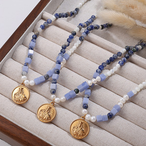 Collar de Perlas de Agua Dulce con Colgante Temático de Oro, Mezcla de Piedras Naturales Geométricas, Uso Diario Unisex - Product Image 2