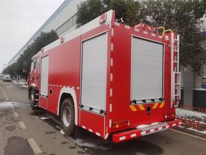 Nuevo Camión Sinotruk HOWO Diésel 6x4 de Servicio Pesado Urbano, Capacidad del Tanque de 10T 7001-10000L, EURO 5, 55M Máx. Camión Cisterna de Agua para Trabajos en Altura - Product Image 4