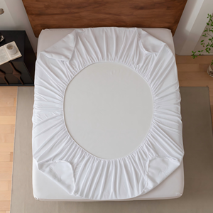Protector de Colchón Impermeable <span class=keywords><strong>Utopia</strong></span> Bedding. Funda de Colchón Premium de 210 GSM. Transpirable. Estilo Ajustado con Bolsillos Elásticos - Product Image 3