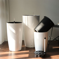 Pot bunga Nordic dengan penyerapan air otomatis Diameter besar lantai plastik desain Modern-grosir pasokan langsung pabrik