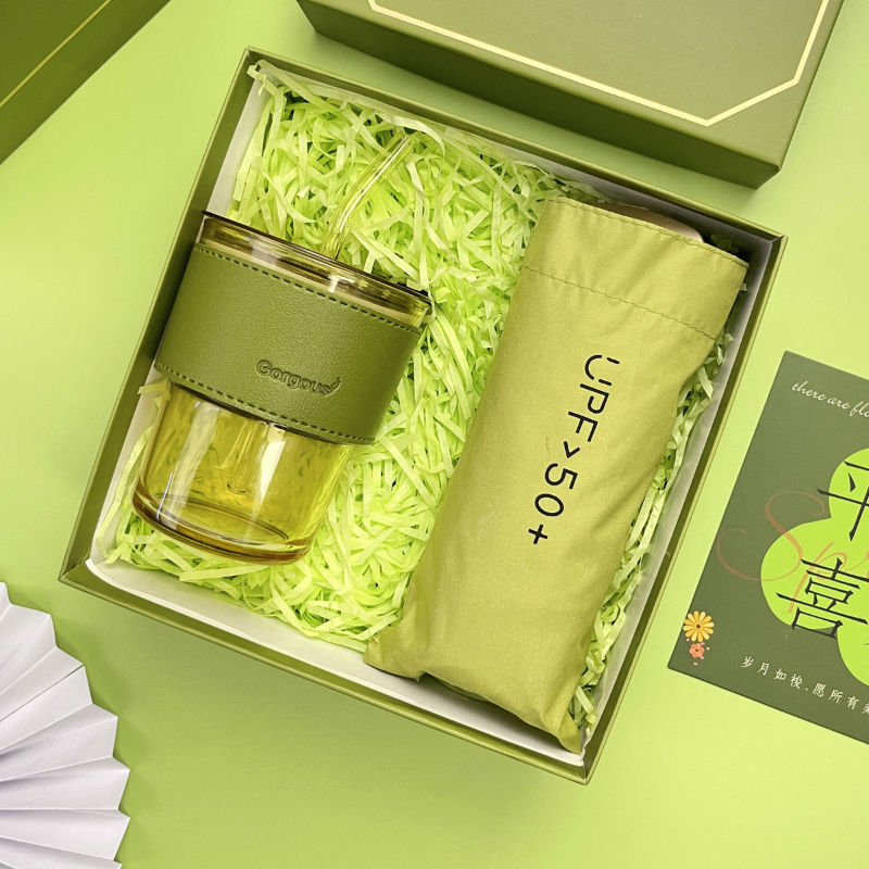 Tasse à bec + Parapluie