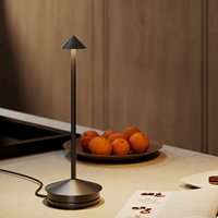 Base de charge sans fil personnalisée 1/4/8 ports Restaurant Salon Bar Lampe de table à LED sans fil Lumière rechargeable Lampe de table