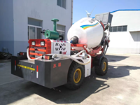 Camion malaxeur à béton autochargeur LUZUN, 1,6 m³ et 1,8 m³, mini, à alimentation automatique, vente chaude du fabricant
