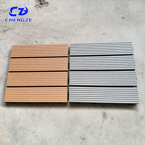 Planches de terrasse en WPC modernes carrées pour l'extérieur avec surface en <span class=keywords><strong>bois</strong></span> brossé imperméable antidérapante - Product Image 4