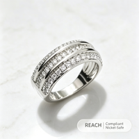 Bagues en laiton plaqué platine, pierres étincelantes élégantes pour les fêtes d'anniversaire, les mariages, les anniversaires de mariage, bijoux de mode, cadeaux