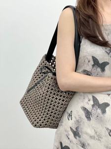 2025 Style français <span class=keywords><strong>luxe</strong></span> fait à la main sac à bandoulière petite taille Designer marques diamant perle élégant célèbre pour carré portable - Product Image 4