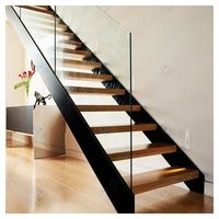 Rampe d'escalier anti-chute écologique Prima pour escalier intérieur de maison duplex