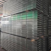Casseroles à câbles trapézoïdales perforées en alliage d'aluminium pour bâtiments industriels, utilisées pour le dépose de câbles et le support de câblage électrique