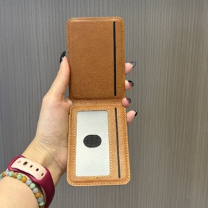 YUBO LEATHER Nuevo Producto: Tarjetero Bifold de Cuero PU, Cartera Magnética para Tarjetas de Crédito, Ideal para Uso Diario - Product Image 5