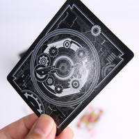 Cartes à jouer en PVC noir de luxe avec logo personnalisé d'usine, jeu de poker de luxe durable et étanche pour un usage familial