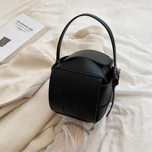 Sac à main mini en cuir PU rond de couleur unie tendance 2026, sac à bandoulière pour femmes - Product Image 3