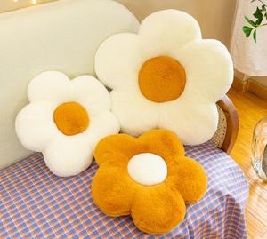 Wholesales Decorative Chamomile Flower Pillows Seat Home Decor Geometric <b>Throw</b> Pillow Pillowcase Cushion Covers Flower Cushion - Product Image 1