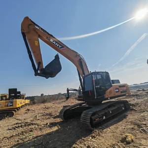 Excavatrice sur chenilles hydraulique SANY 235c d'occasion, 23,5 tonnes, avec moteur, capacité de la benne de 0,9 m, puissance de 128,5 kW - À vendre - Product Image 3