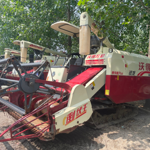 Machine agricole de haute qualité petite moissonneuse-batteuse utilisée par FMWORLD