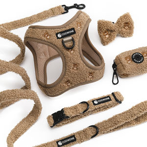 Conjunto de arnés y correa de lujo para perros, bordado personalizado, <span class=keywords><strong>collar</strong></span> de arnés para perros de peluche, conjunto de correa, suministros para mascotas al por mayor - Product Image 1
