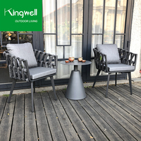 Ensemble de table de balcon de meubles de restaurant imperméables à l'extérieur ensemble de salle à manger extérieure en aluminium tissé par corde de siège confortable pour hôtel utilisé