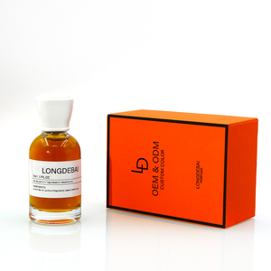 Botella de Perfume de Vidrio Transparente de Lujo Personalizada, 30ml 50ml 100ml, con Pulverizador, Ecológica, Reciclable, para Productos de Cuidado Personal - Product Image 3
