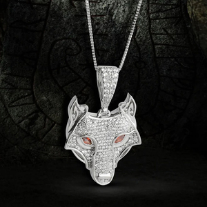 Colgante de Moissanita Único con Corte Brillante y Destellos Radiantes, Diseño Moderno y Elegante, Perfecto para Collares en Capas o de Uso Individual - Product Image 2