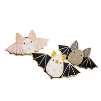 Épinglette en émail personnalisée en métal, motif chauve-souris à grandes oreilles, émail dur, badge de chapeau, épingles de revers, technique de placage, gravure, couleur personnalisée