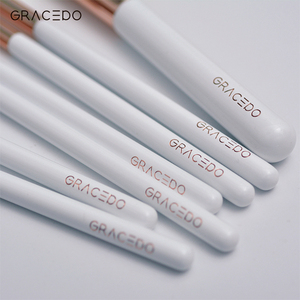 <span class=keywords><strong>2020</strong></span> superventas juego de brochas de maquillaje blancas de belleza de 7 piezas pelo sintético para cara y corrector-venta al por mayor - Product Image 3