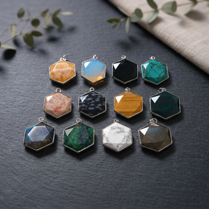 จี้คริสตัลหกเหลี่ยมและจี้พลอยจากแร่ธาตุหลากสีสัน - Product Image 4