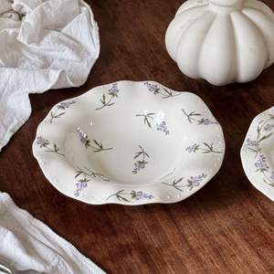 Assiette de service en céramique lavande française, bord ondulé floral peint à la main, assiette à salade vintage pastorale pour le <span class=keywords><strong>petit</strong></span>-déjeuner, le dessert - Product Image 6