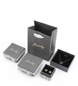 Elegante Caja de Joyería Cuadrada con Estampado de Lámina Dorada Retro, Caja de Anillos de Lujo con Forro de Terciopelo para Pendientes, Collares, Anillos, Caja de Regalo con Lazo Lateral - Product Image 6