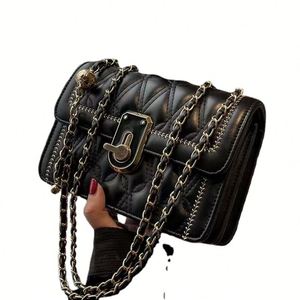 Dropshipping 2023กระเป๋าผู้หญิงแบบใหม่กระเป๋าสะพายไหล่กระเป๋าสะพายพาดลำตัว - Product Image 1