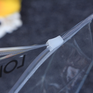 Vendita calda di grande capacità <span class=keywords><strong>trasparente</strong></span> in PVC borsa per il trucco Logo personalizzato resistente all'acqua sacchetti cosmetici alla rinfusa di colore nero - Product Image 3