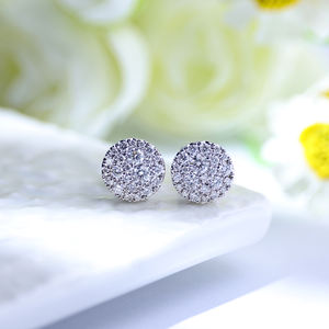 Boucles d'oreilles tendance en or blanc massif 18 carats avec diamants naturels, bijoux pour femmes, idéales pour les fêtes, les mariages, le quotidien, ou comme cadeau. - Product Image 5