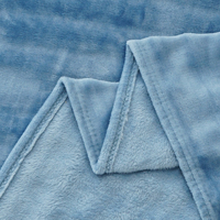 Couverture en molleton pour canapé, couverture douce en flanelle pour canapé-lit, couverture légère en peluche turquoise bleu clair dégradé