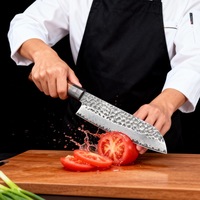 Couteau Santoku en acier Damas VG10, ambidextre, compatible lave-vaisselle, manche en bois d'ébène et laurier rouge, forgé sur mesure, couteau de chef tranchant