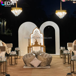 LEDA – Arche de toile de fond en acrylique et PVC de haute qualité, lot de 3, populaire pour les mariages et événements en extérieur - Product Image 1