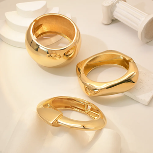Bracciale color oro per donna, bracciale di grandi dimensioni, gioielli di moda placcati in oro 18 carati di alta qualità - Product Image 1
